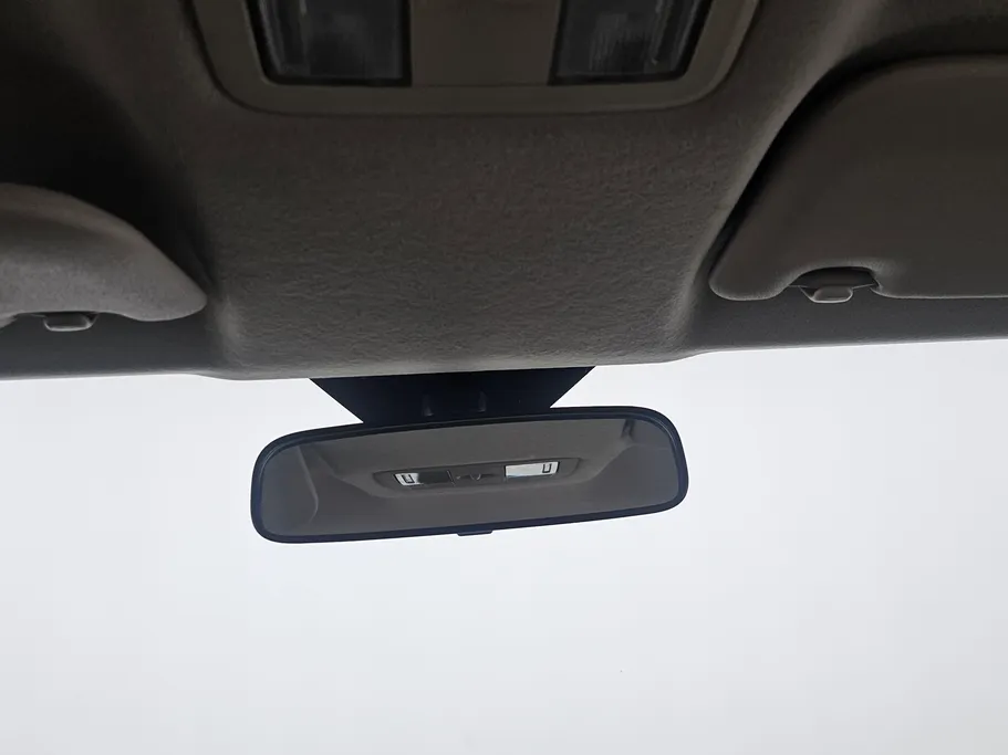 2023 Toyota Yaris  Y 