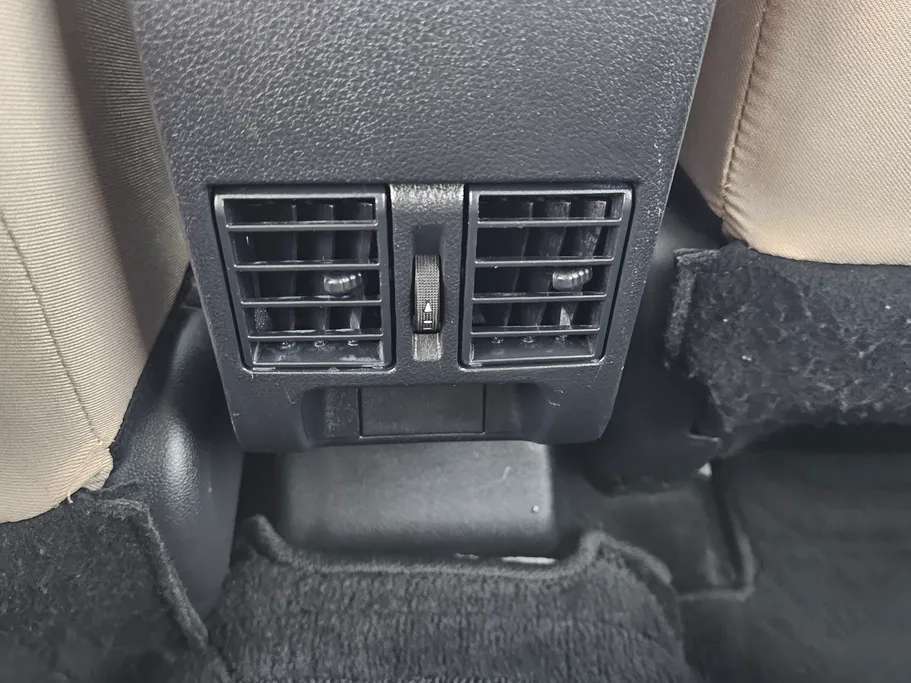 2023 Toyota Yaris  Y 