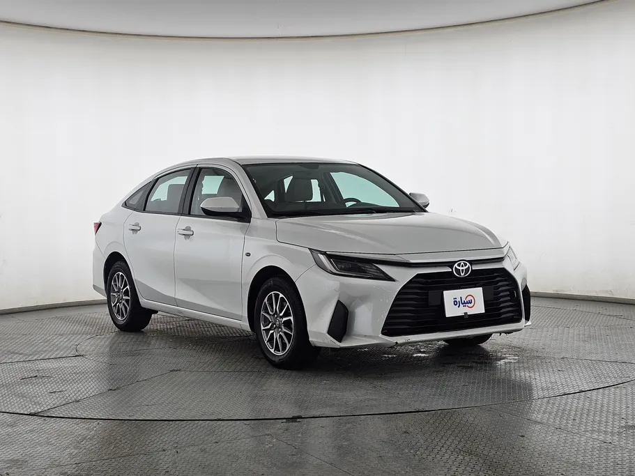 2023 Toyota Yaris  Y 