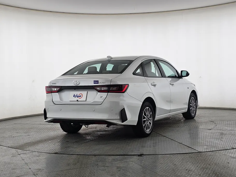 2023 Toyota Yaris  Y 