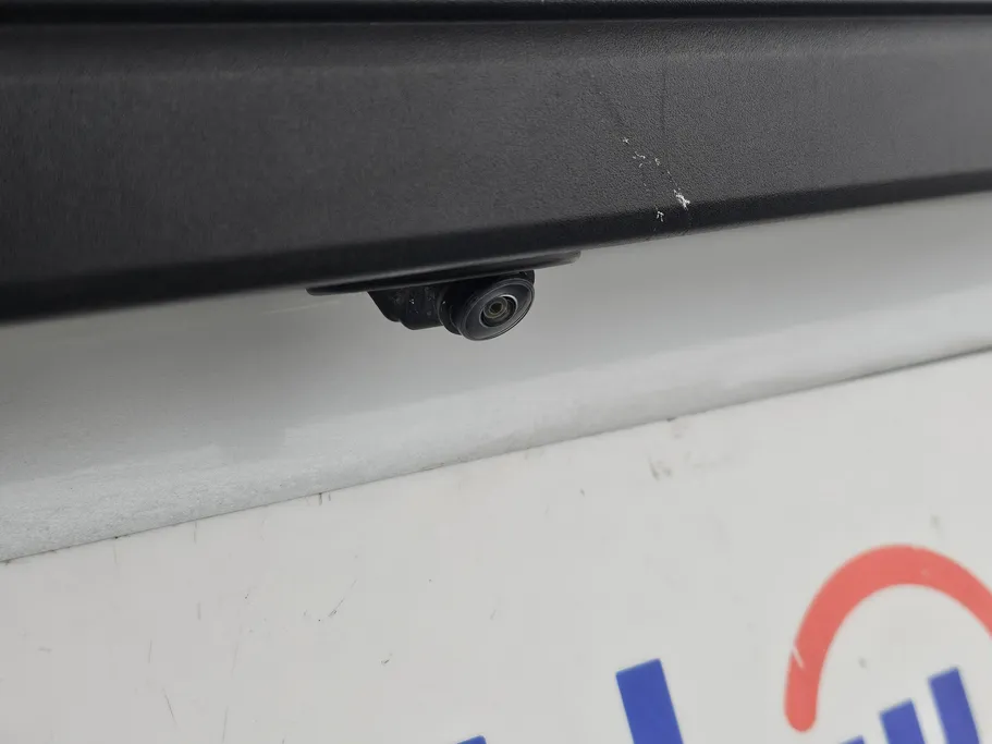 2023 Toyota Yaris  Y 