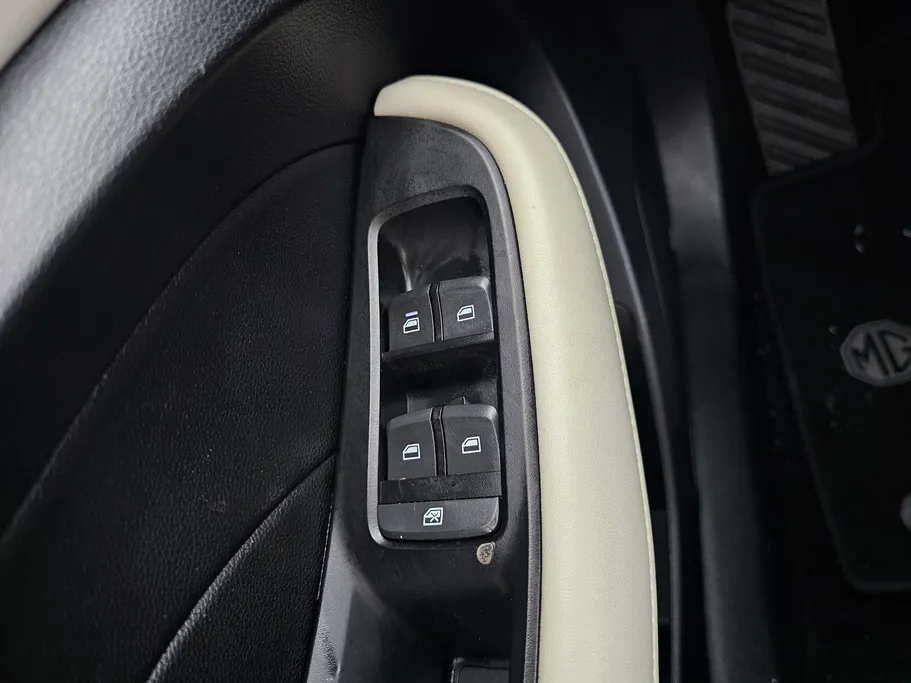 ام جي 5 STD 2024 