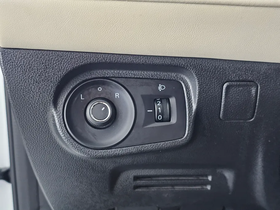 ام جي 5 STD 2024 