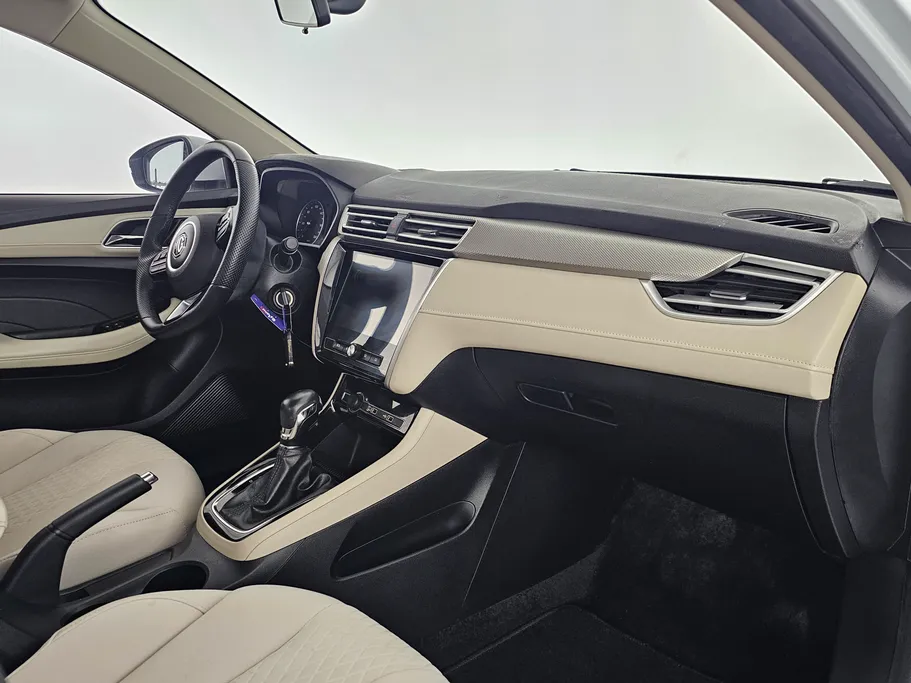 ام جي 5 STD 2024 