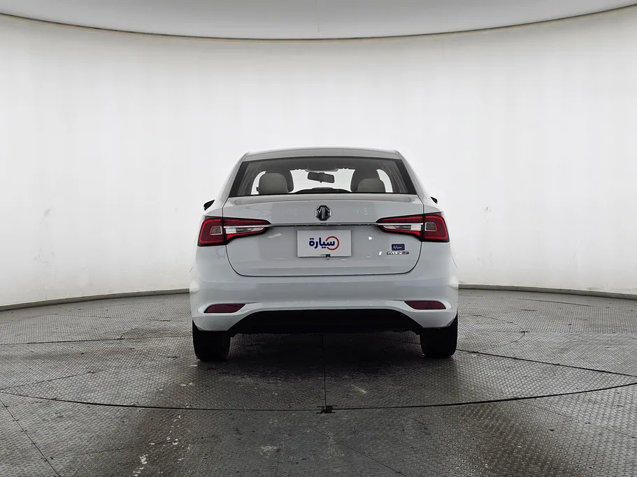 ام جي 5 STD 2024 