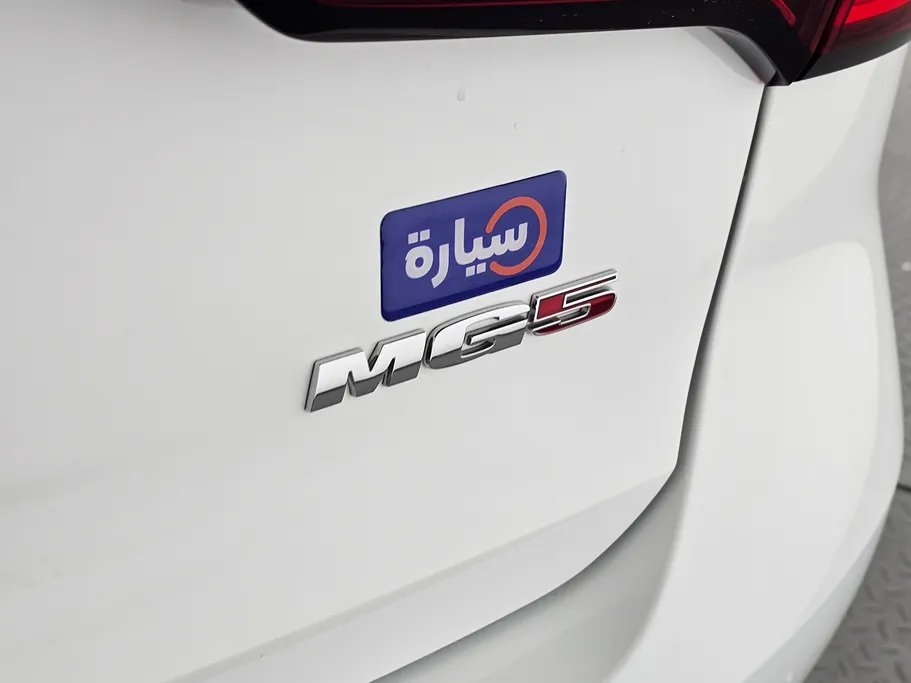 ام جي 5 STD 2024 