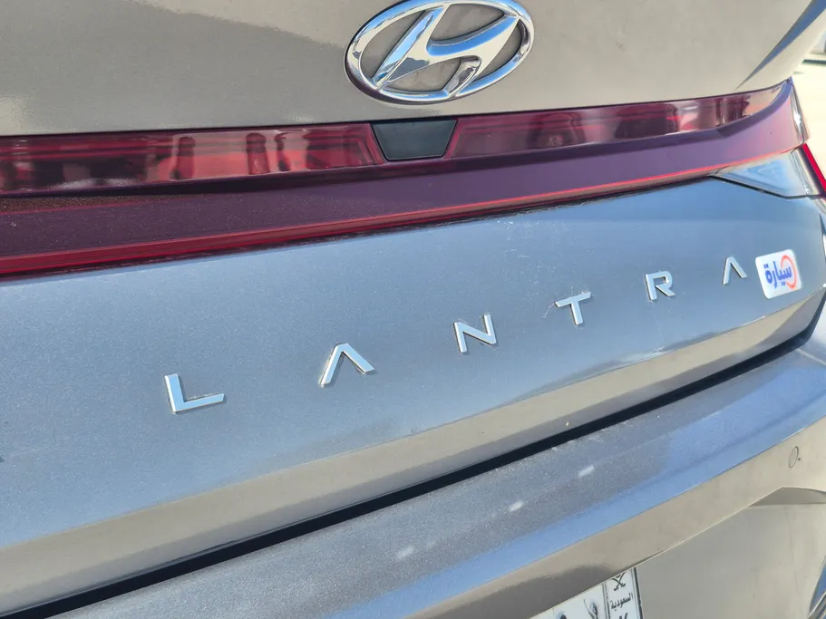 2023 هيونداي Elantra سمارت 