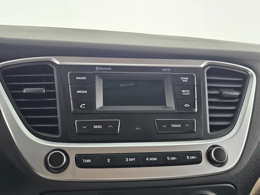 هيونداي اكسنت سمارت 2023 