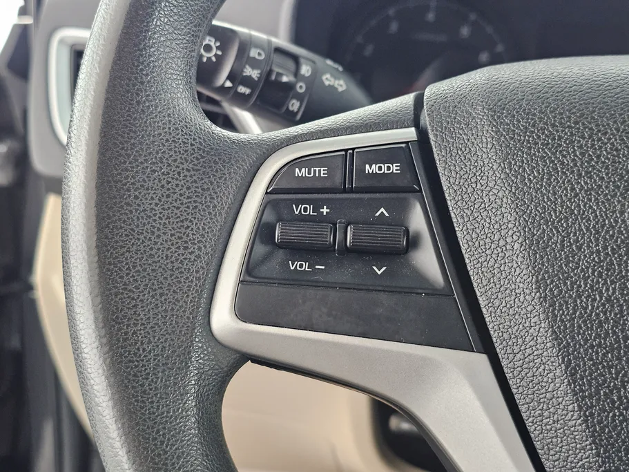 هيونداي اكسنت سمارت 2023 