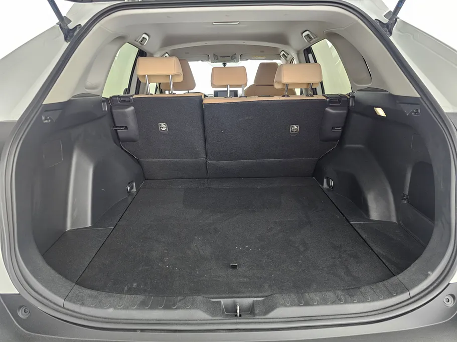 2023 تويوتا RAV4 LE 