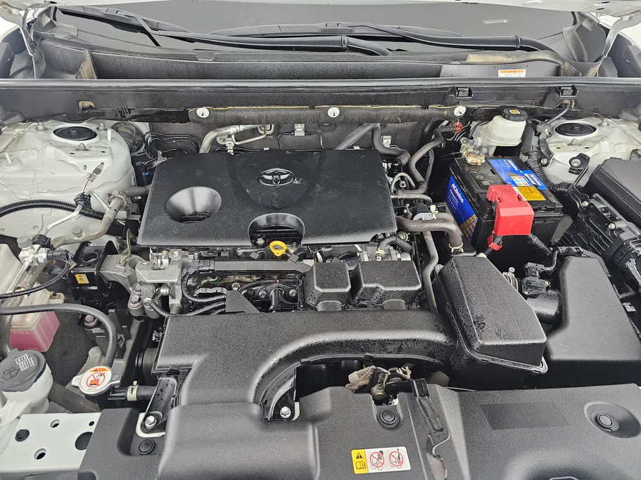 2023 تويوتا RAV4 LE 