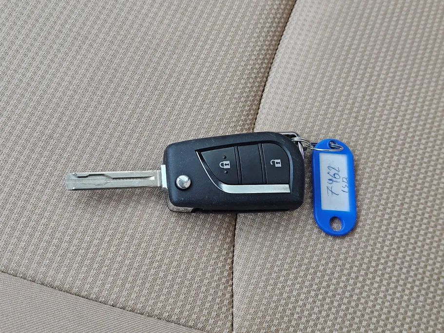 2023 تويوتا RAV4 LE 