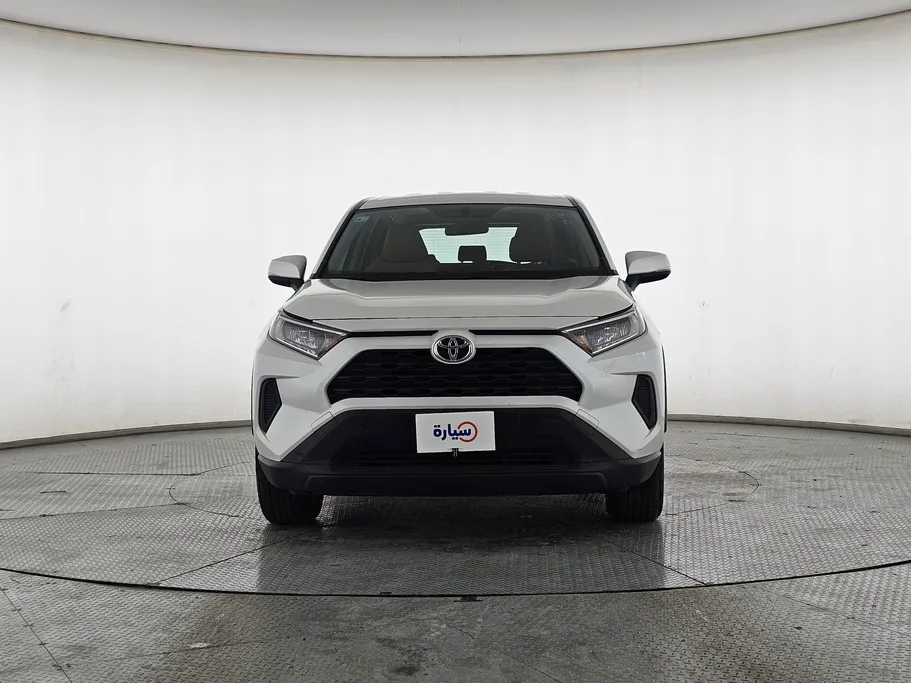 2023 تويوتا RAV4 LE 