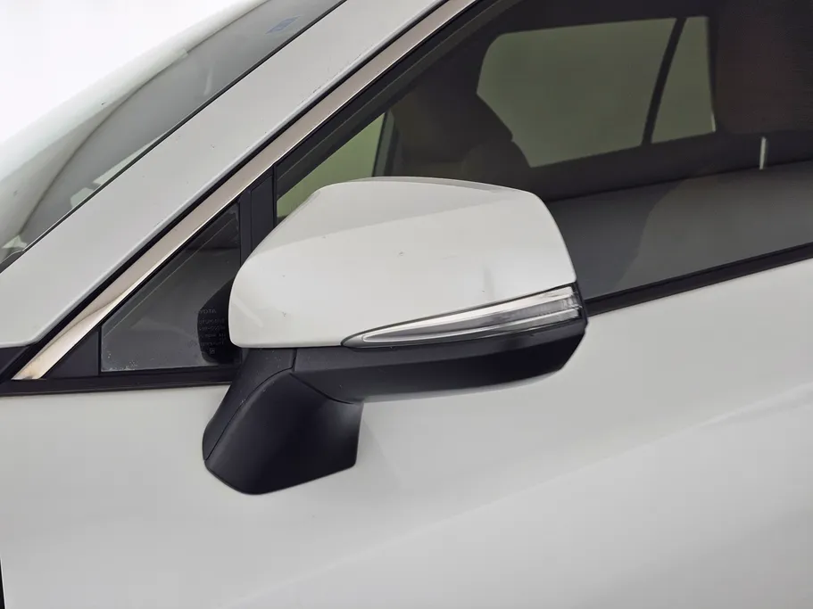 2023 تويوتا RAV4 LE 