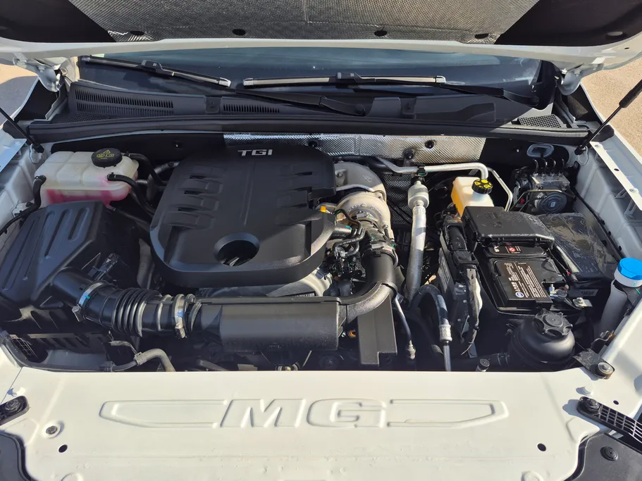 ام جي RX8 LUX 2024 