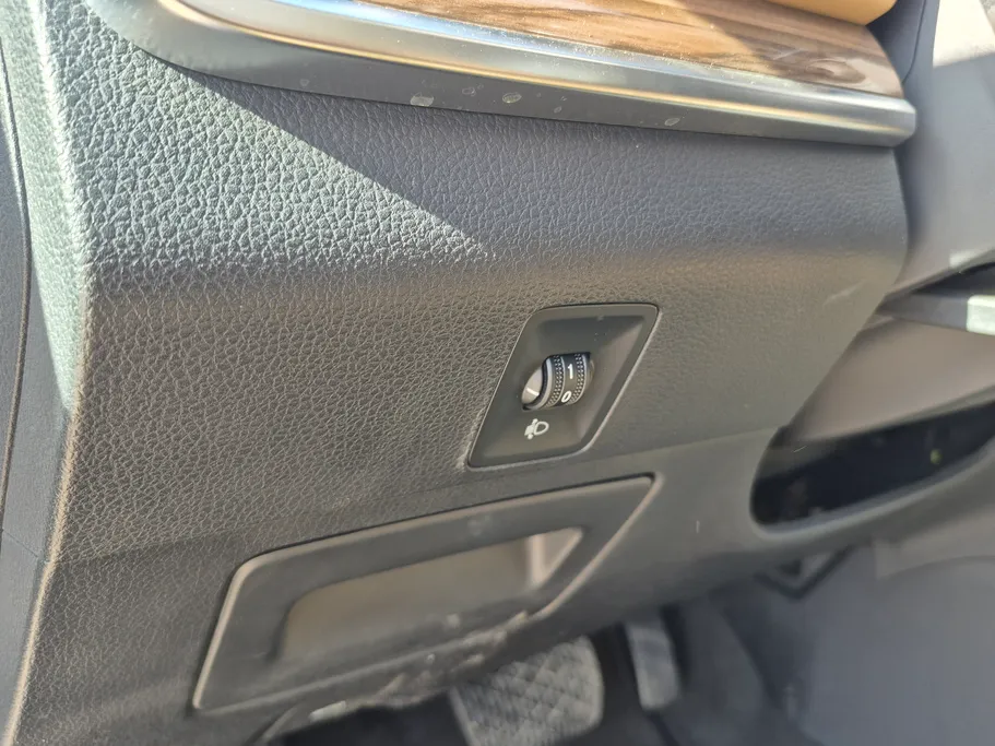 ام جي RX8 LUX 2024 