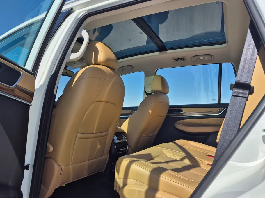 ام جي RX8 LUX 2024 