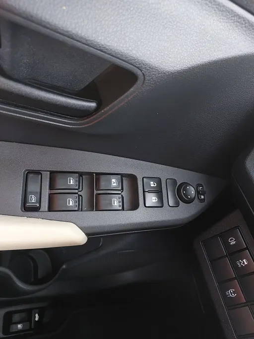 تويوتا يارس Y 2024 