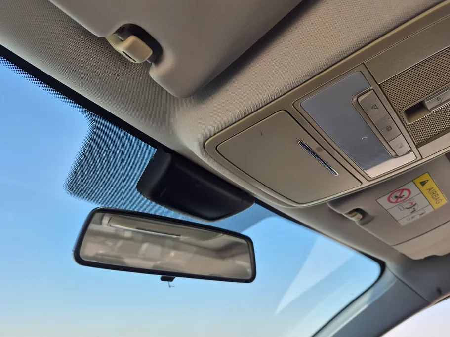 ام جي 5 LUX 2023 