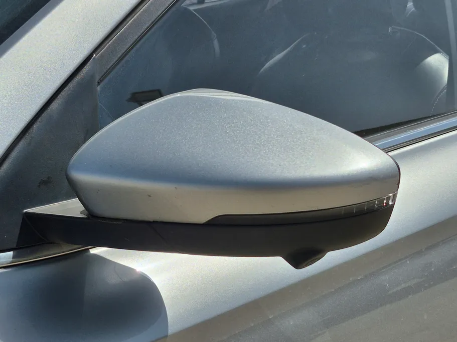 ام جي 5 LUX 2023 