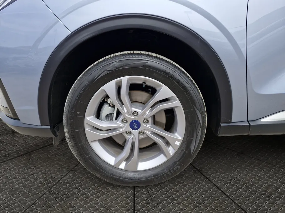 فورد تريتوري امبيانتي 2025 