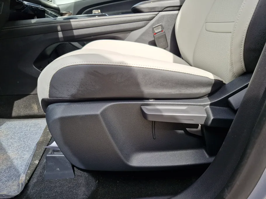 فورد تريتوري امبيانتي 2025 