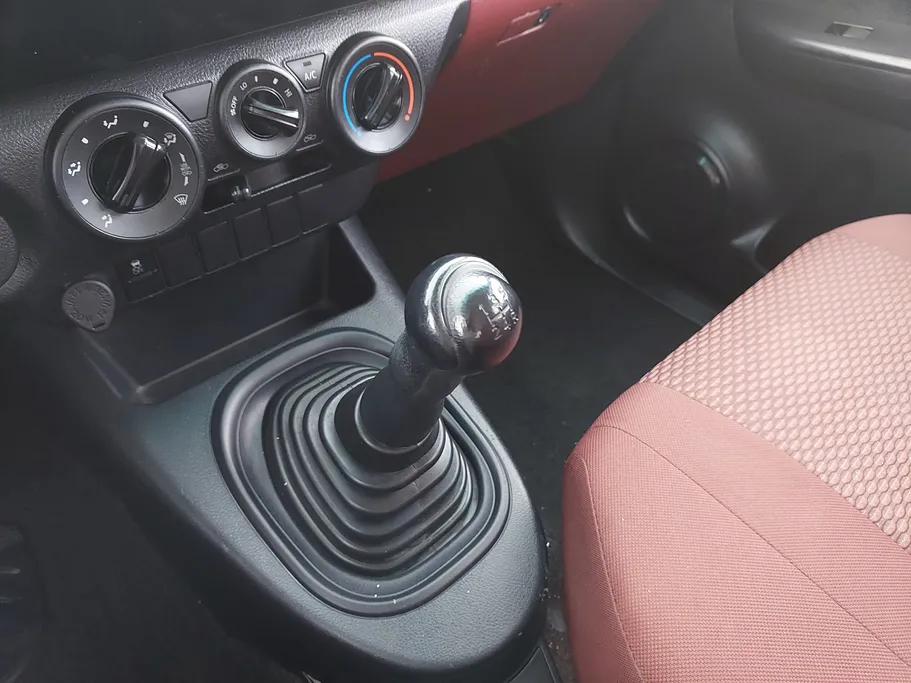 2022 Toyota Hilux DC 4x2 Diesel 