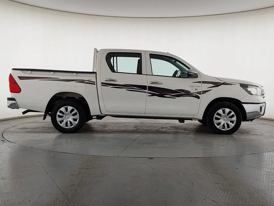 2022 Toyota Hilux DC 4x2 Diesel 
