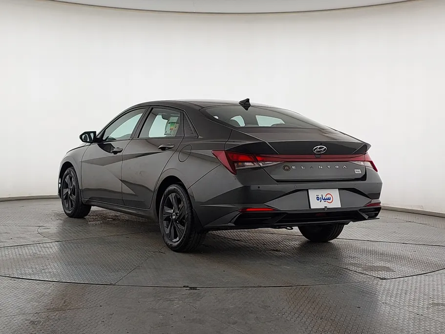 2023 Hyundai Elantra Smart 
