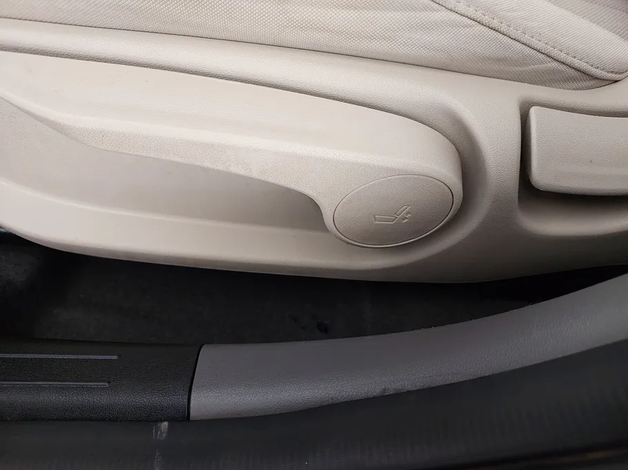 2023 Hyundai Elantra Smart 