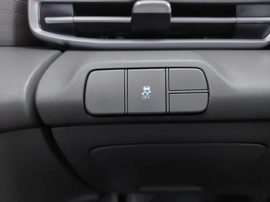 2023 Hyundai Elantra Smart 