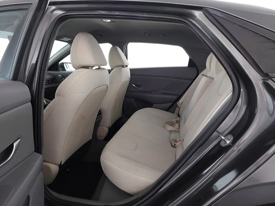 2023 Hyundai Elantra Smart 