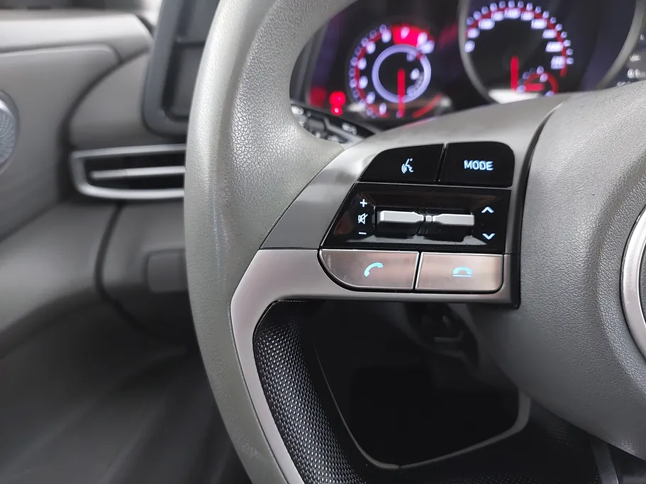 2023 Hyundai Elantra Smart 