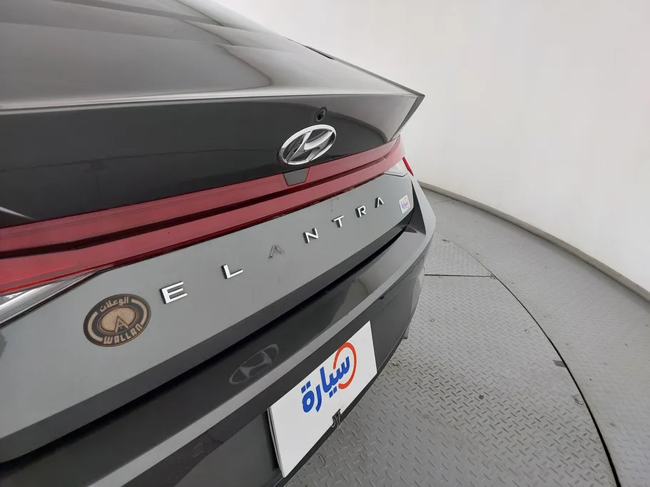 2023 Hyundai Elantra Smart 