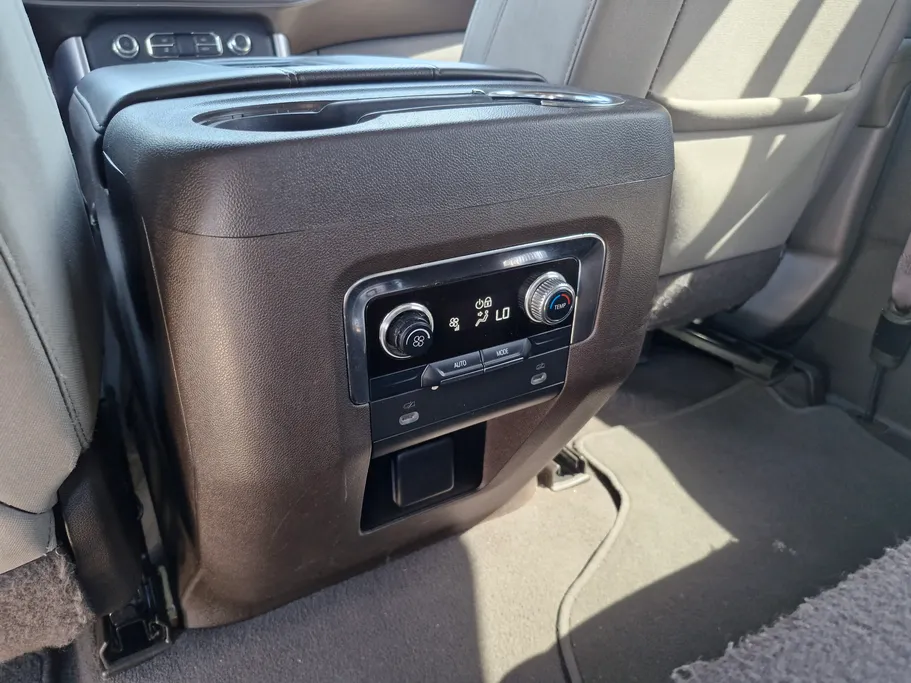 جي إم سي  يوكن SLE 2022 