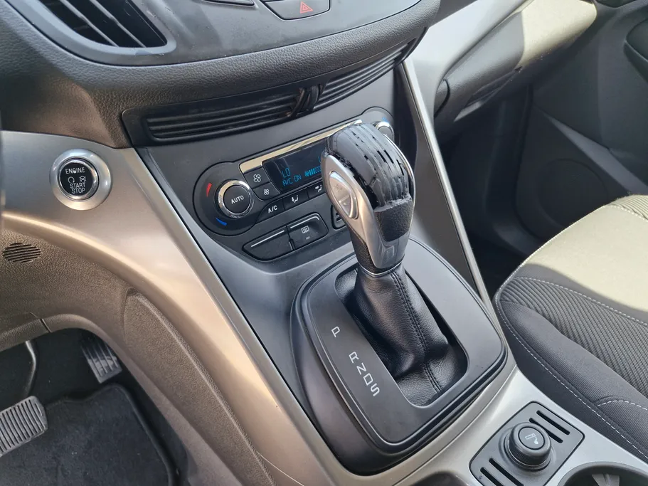 فورد اسكيب اس اى 2016 