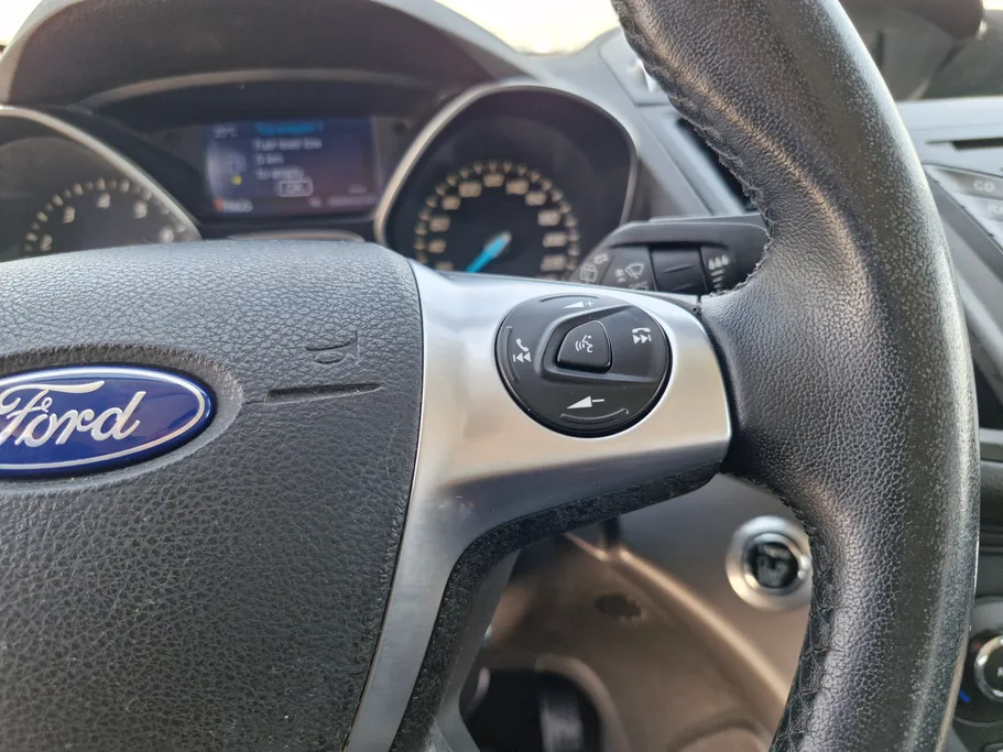 فورد اسكيب اس اى 2016 