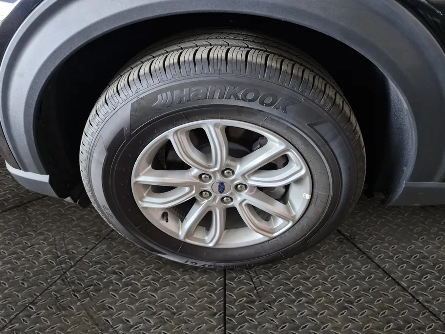 2025 Ford Explorer Active 200A 