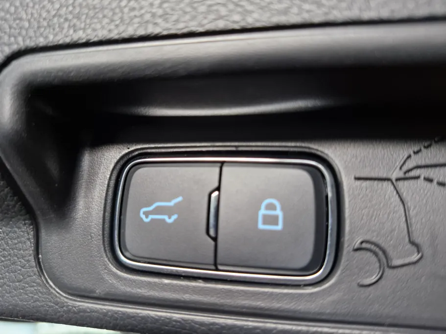 2025 Ford Explorer Active 200A 