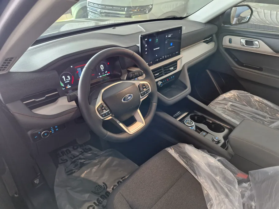 2025 Ford Explorer Active 200A 