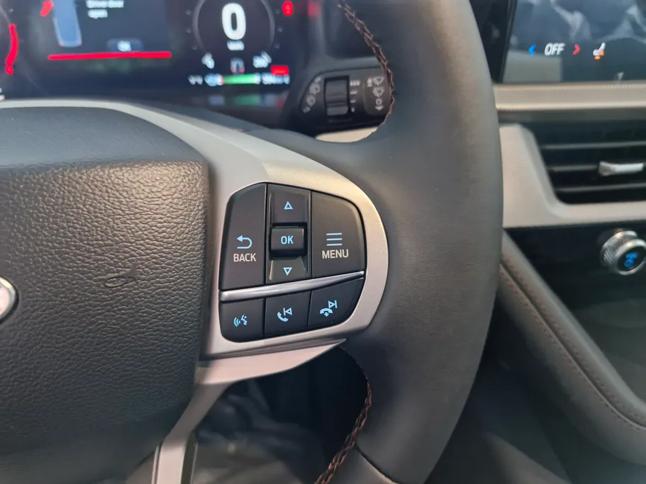 2025 Ford Explorer Active 200A 