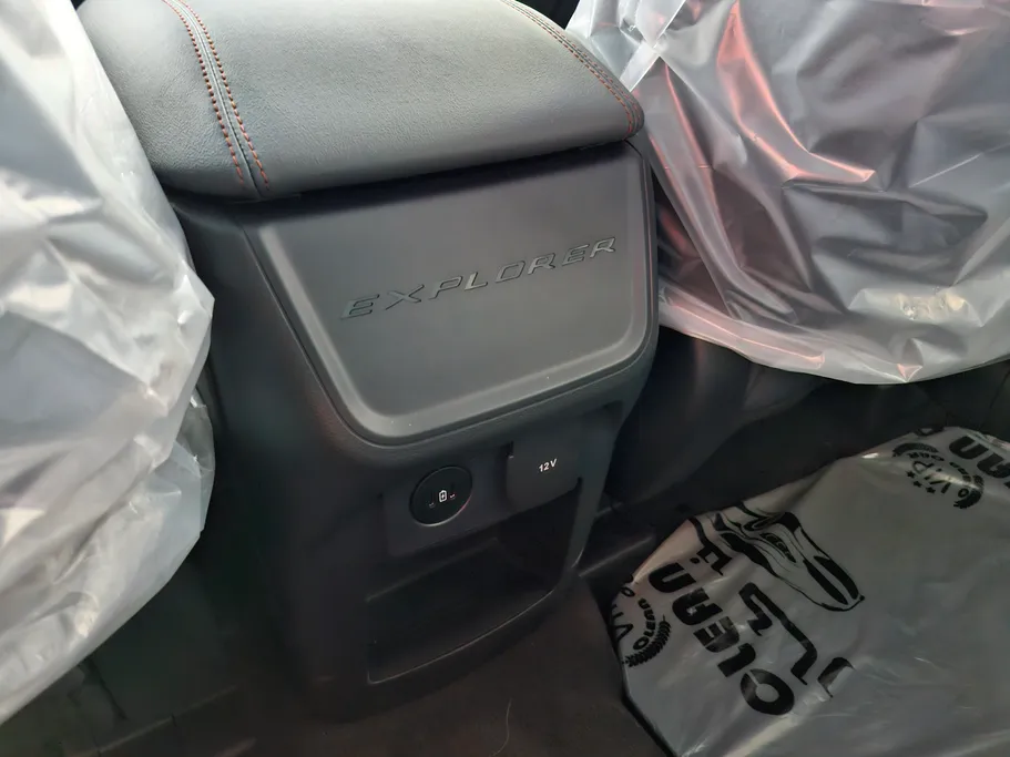 2025 Ford Explorer Active 200A 