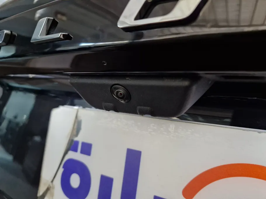 2025 Ford Explorer Active 200A 