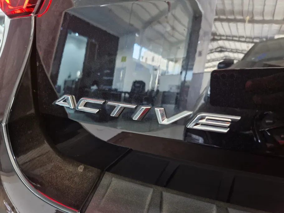 2025 Ford Explorer Active 200A 