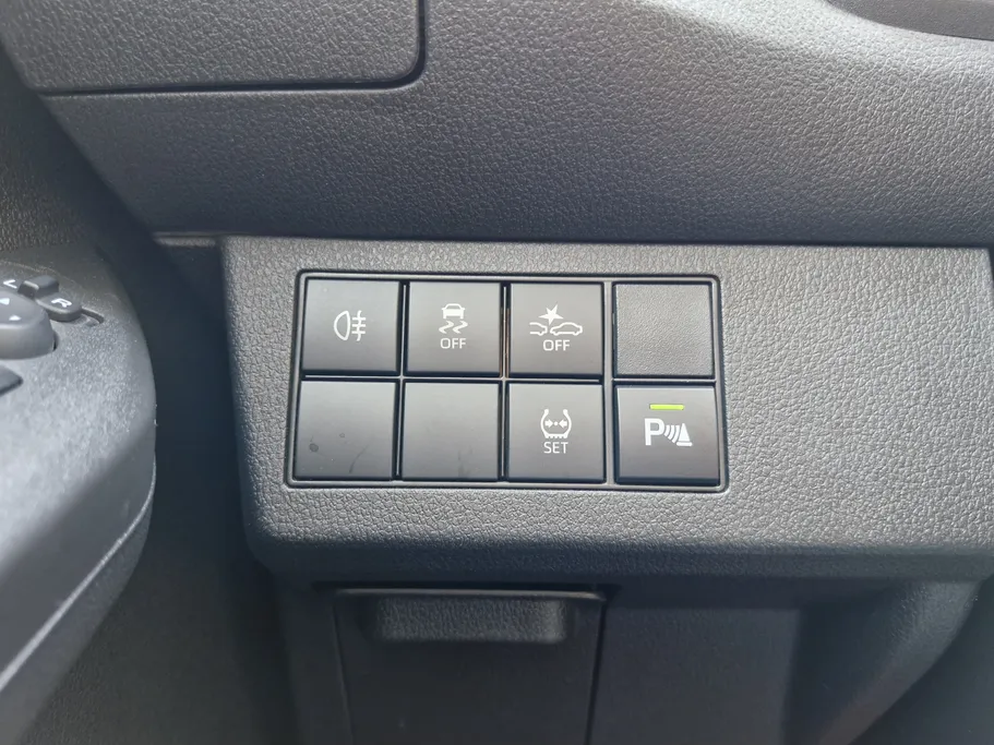 تويوتا يارس Y Plus 2024 