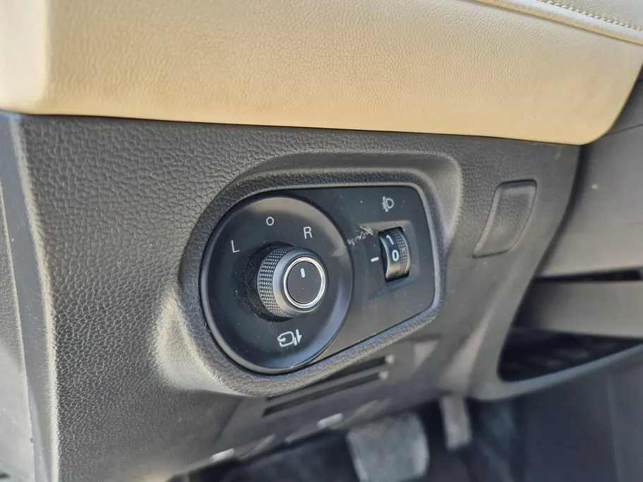 ام جي 5 LUX 2023 