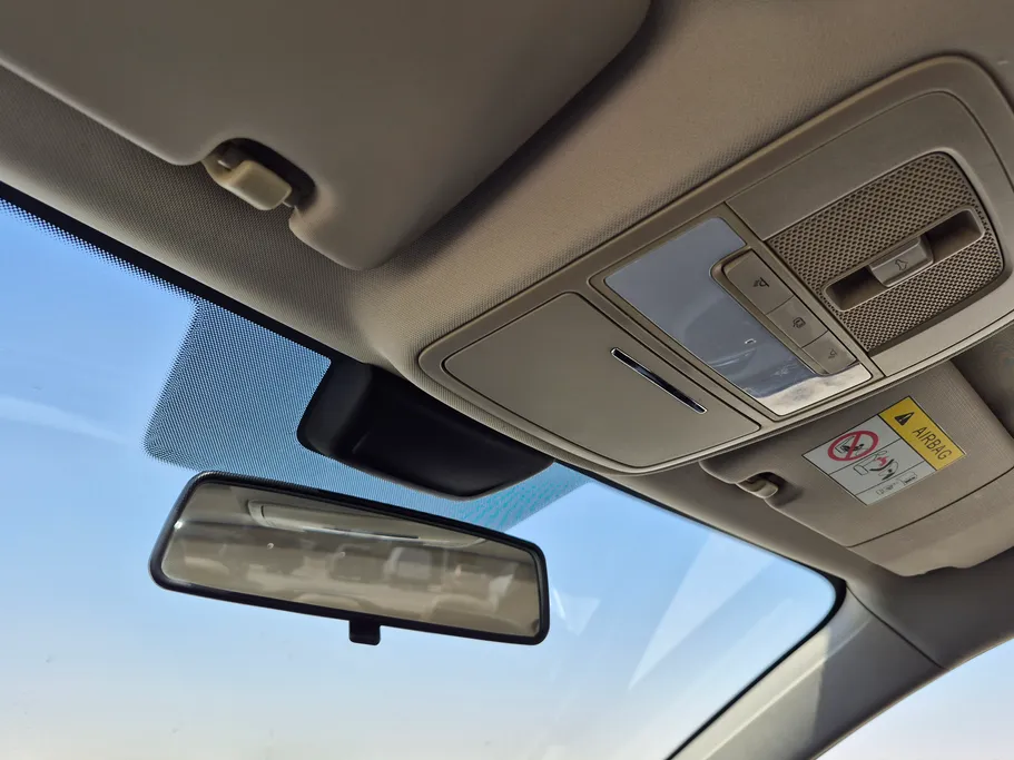 ام جي 5 LUX 2023 