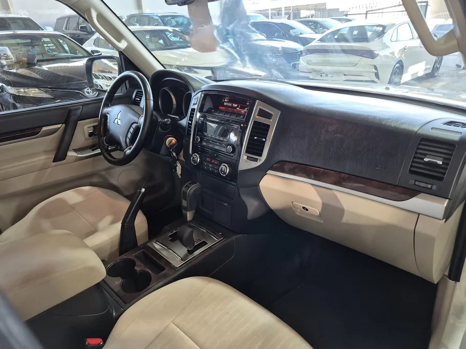 2022 Mitsubishi Pajero GLS 5Doors 