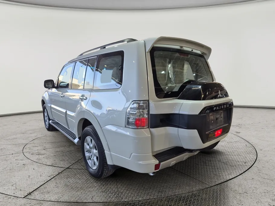 2022 Mitsubishi Pajero GLS 5Doors 