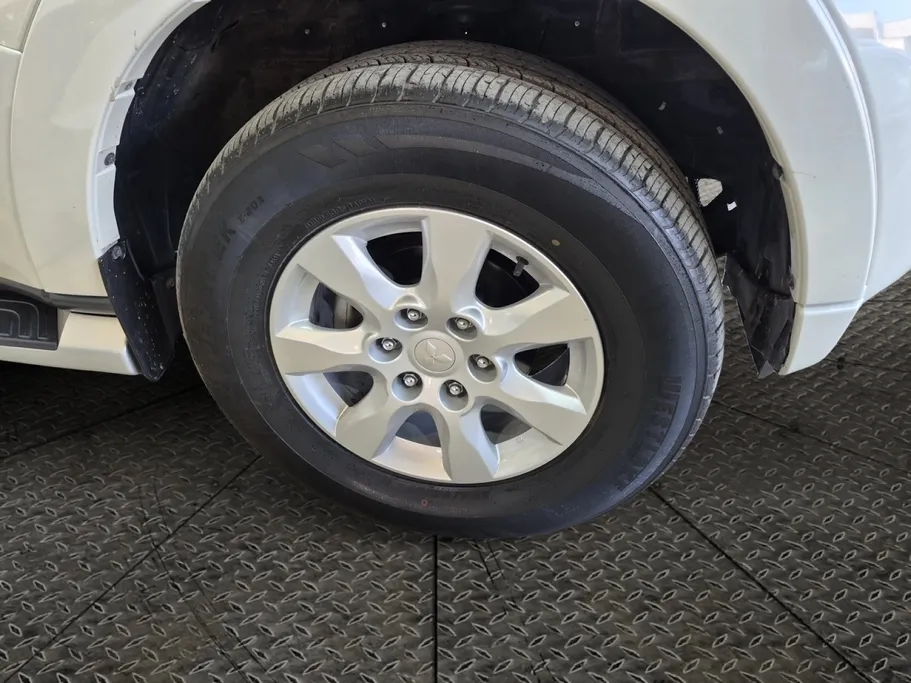 2022 Mitsubishi Pajero GLS 5Doors 